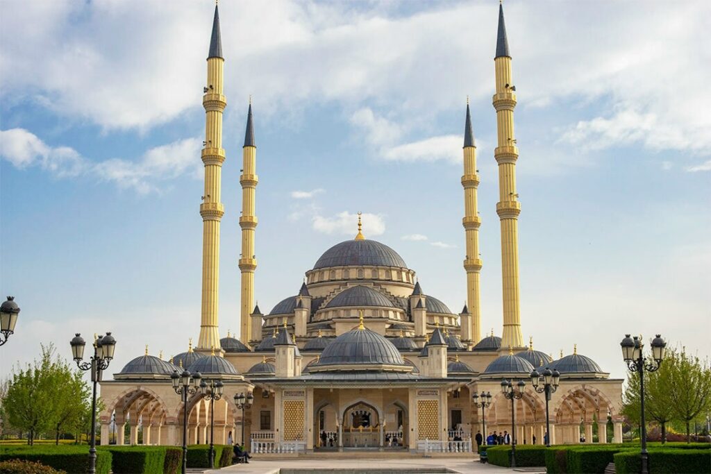 Удивительные достопримечательности Токио: храмы, сады и технологические чудеса